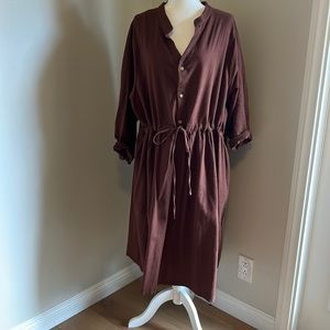 Gorgeous Linen Cotton blend dress in brown with pockets and long sleeves